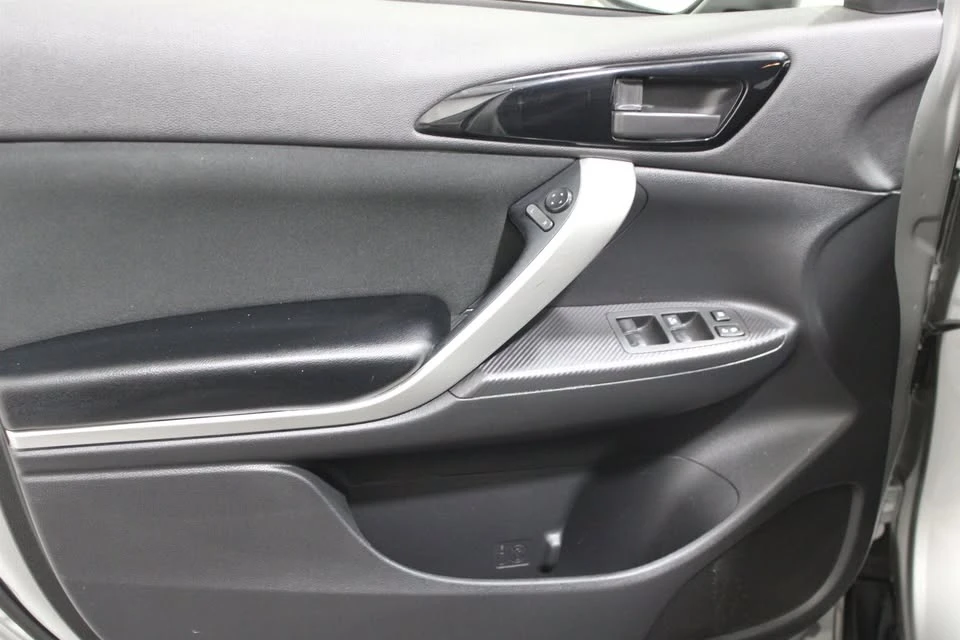 2018 Mitsubishi Eclipse Cross - Image 3 of 20