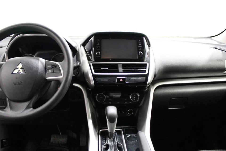 2018 Mitsubishi Eclipse Cross - Image 2 of 14