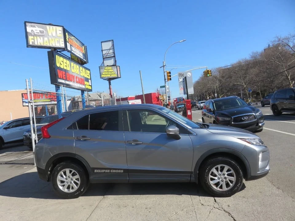 2018 Mitsubishi Eclipse Cross - Image 8 of 20