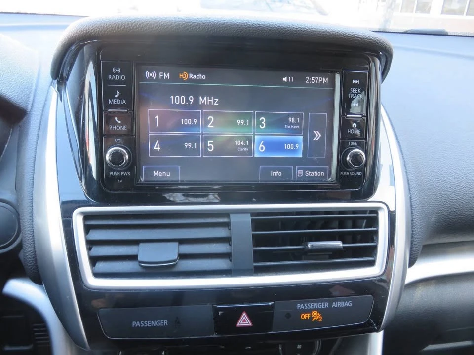 2018 Mitsubishi Eclipse Cross - Image 17 of 20