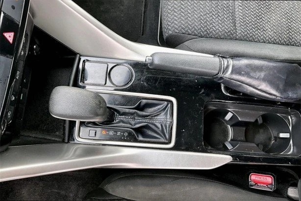 2018 Mitsubishi Eclipse Cross - Image 18 of 20