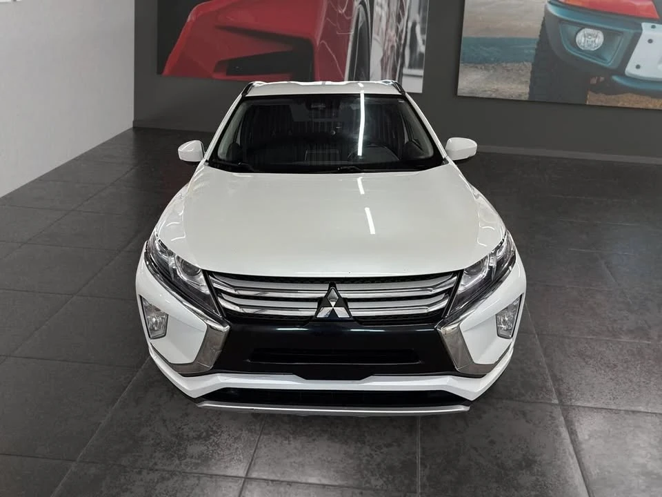 2018 Mitsubishi Eclipse Cross - Image 2 of 17
