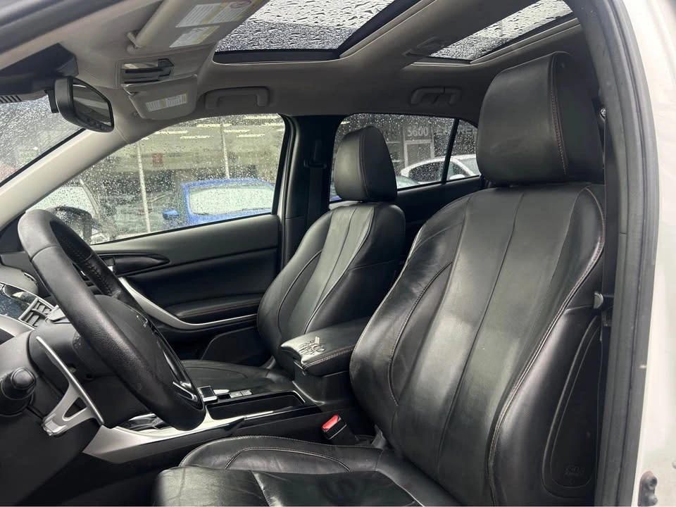 2018 Mitsubishi Eclipse Cross - Image 10 of 19