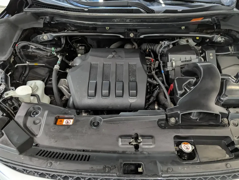 2018 Mitsubishi Eclipse Cross - Image 10 of 20