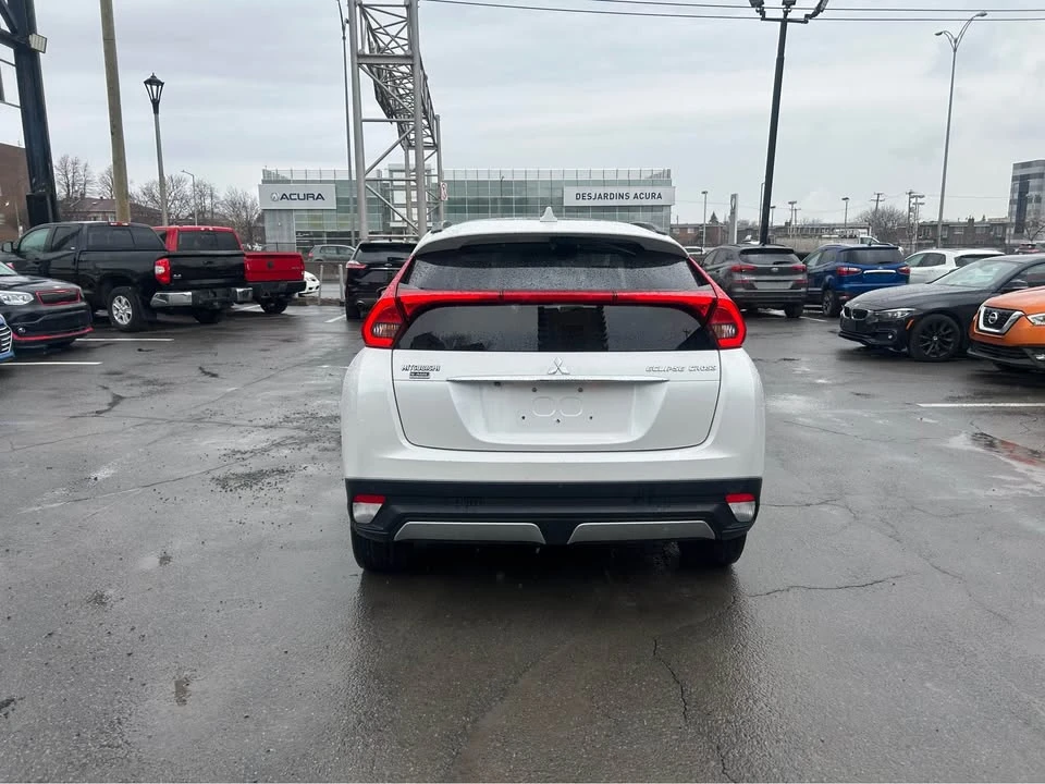 2018 Mitsubishi Eclipse Cross - Image 4 of 16