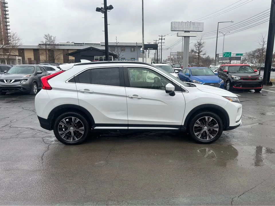 2018 Mitsubishi Eclipse Cross - Image 3 of 16