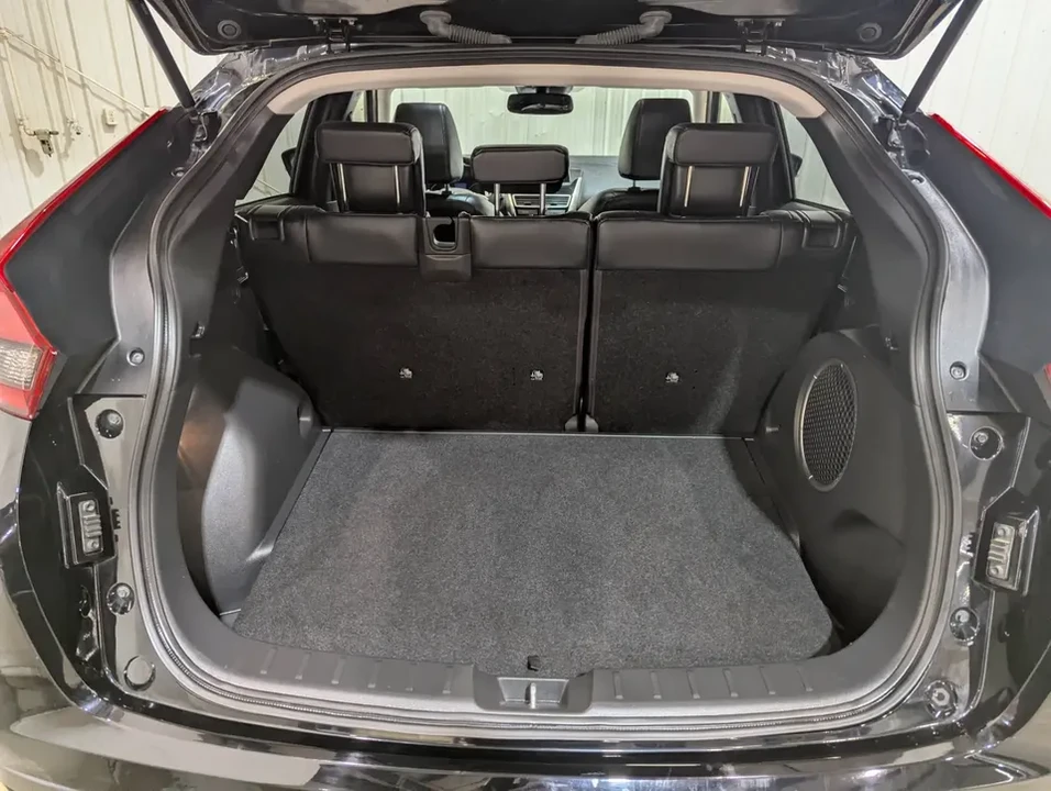 2018 Mitsubishi Eclipse Cross - Image 11 of 20