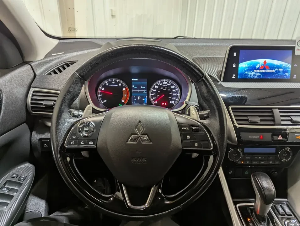 2018 Mitsubishi Eclipse Cross - Image 17 of 20