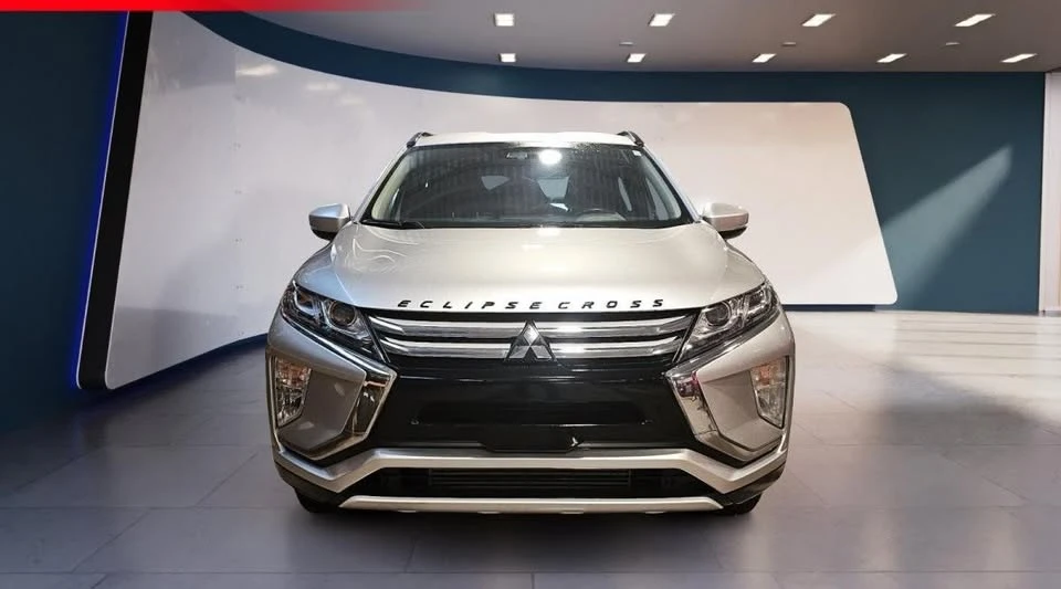2018 Mitsubishi Eclipse Cross - Image 2 of 10