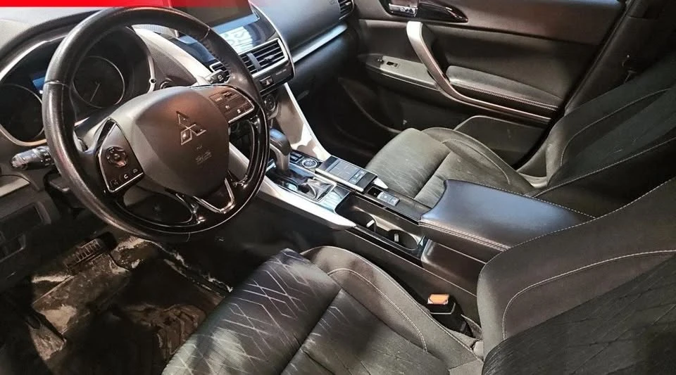 2018 Mitsubishi Eclipse Cross - Image 8 of 10