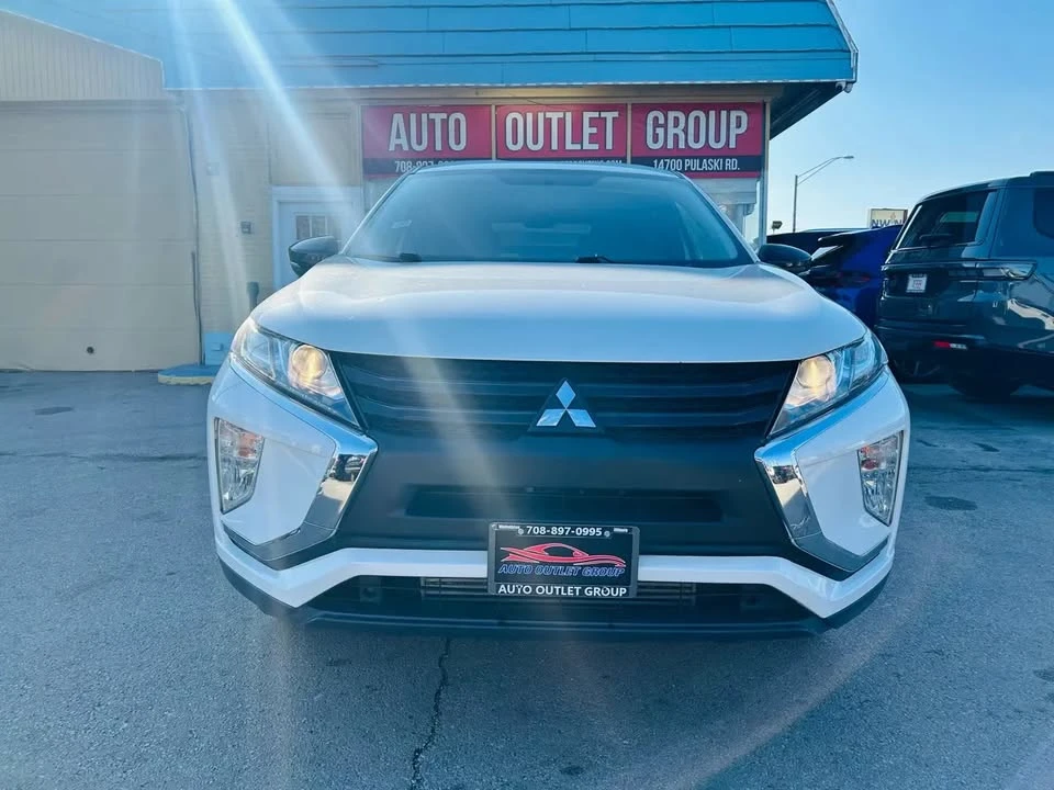 2018 Mitsubishi Eclipse Cross - Image 2 of 12