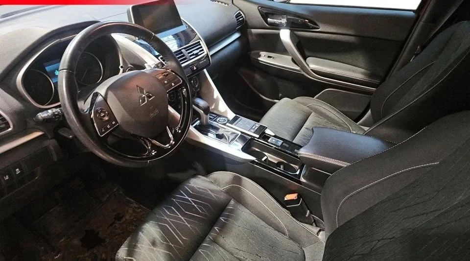 2018 Mitsubishi Eclipse Cross - Image 8 of 11