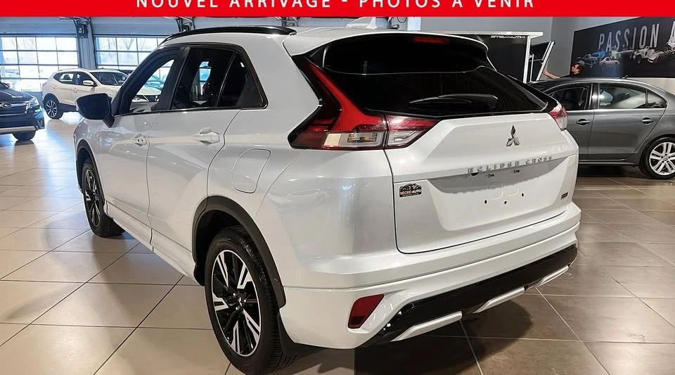 2018 Mitsubishi Eclipse Cross - Image 3 of 10