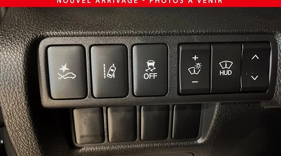 2018 Mitsubishi Eclipse Cross - Image 6 of 10