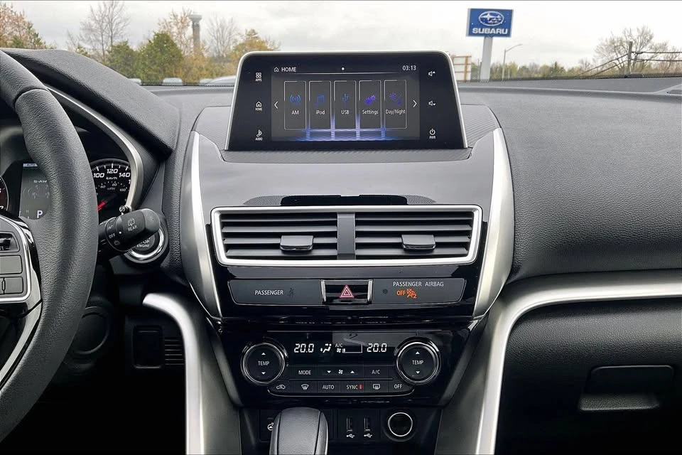 2018 Mitsubishi Eclipse Cross - Image 17 of 20