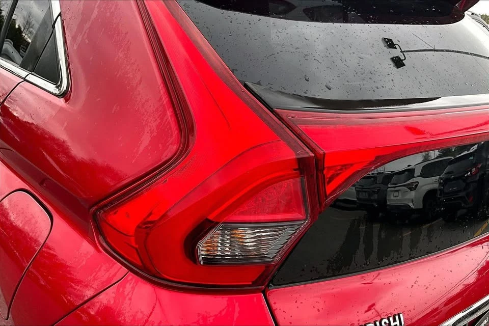 2018 Mitsubishi Eclipse Cross - Image 9 of 20