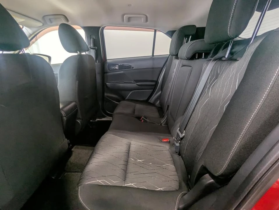 2018 Mitsubishi Eclipse Cross - Image 8 of 10