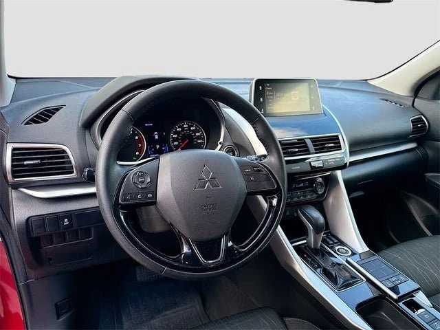 2018 Mitsubishi Eclipse Cross - Image 8 of 18