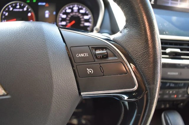 2018 Mitsubishi Eclipse Cross - Image 16 of 20