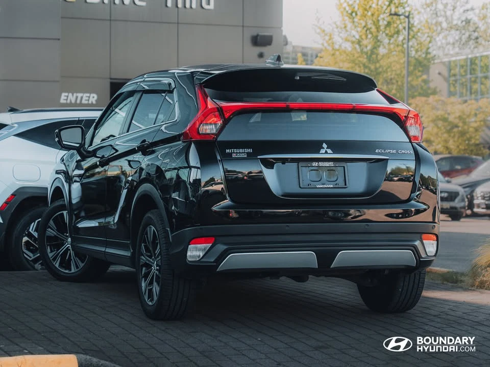 2018 Mitsubishi Eclipse Cross - Image 8 of 16