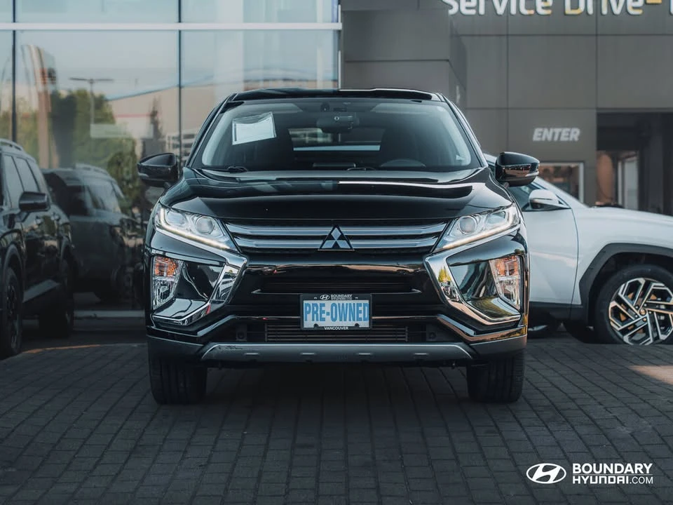 2018 Mitsubishi Eclipse Cross - Image 9 of 16