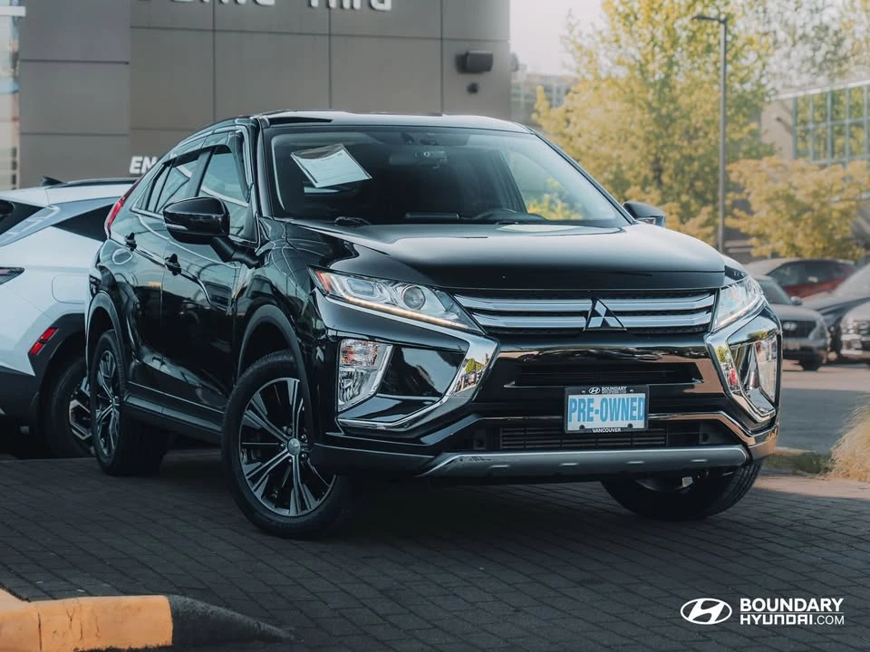 2018 Mitsubishi Eclipse Cross - Image 2 of 18