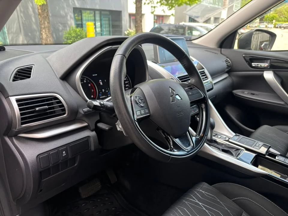 2018 Mitsubishi Eclipse Cross - Image 6 of 14