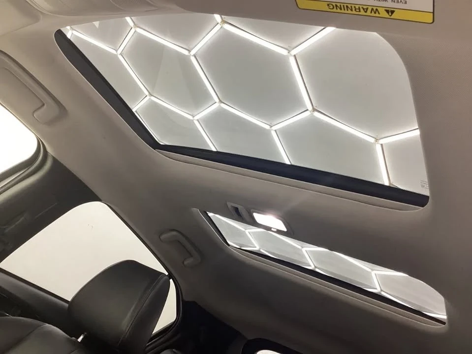 2018 Mitsubishi Eclipse Cross - Image 18 of 20