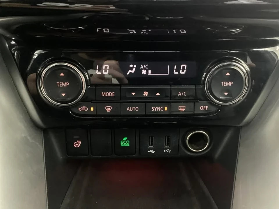 2018 Mitsubishi Eclipse Cross - Image 15 of 20