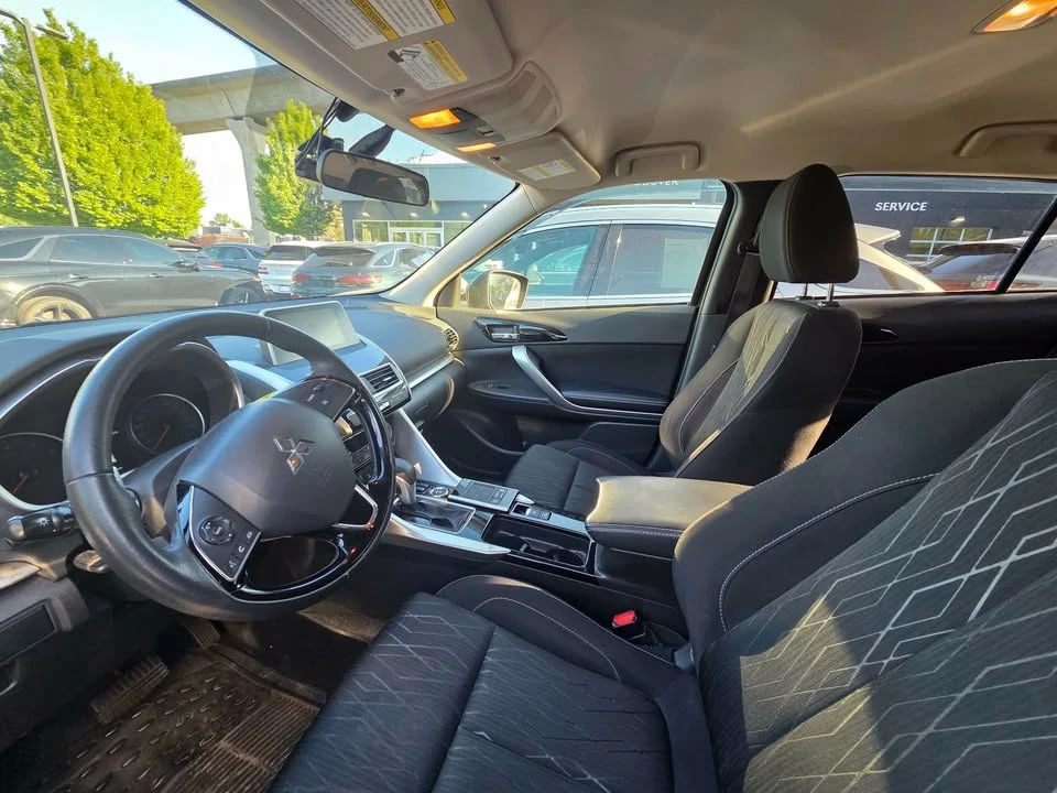 2018 Mitsubishi Eclipse Cross - Image 7 of 15