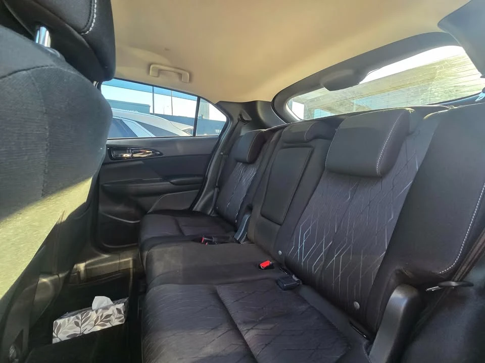 2018 Mitsubishi Eclipse Cross - Image 8 of 15