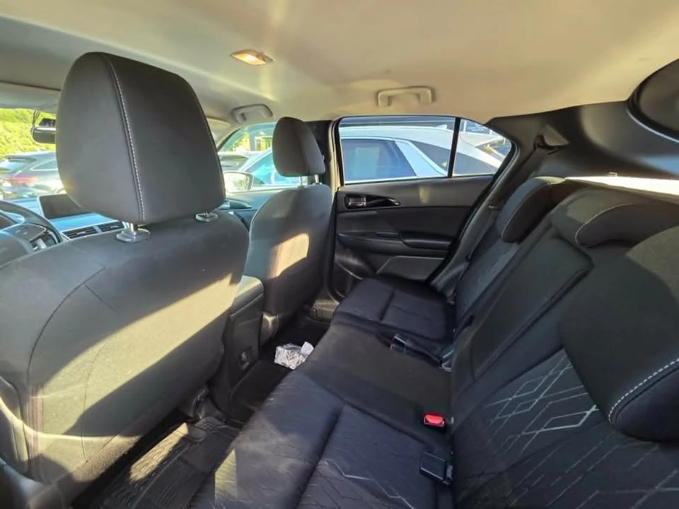 2018 Mitsubishi Eclipse Cross - Image 9 of 15