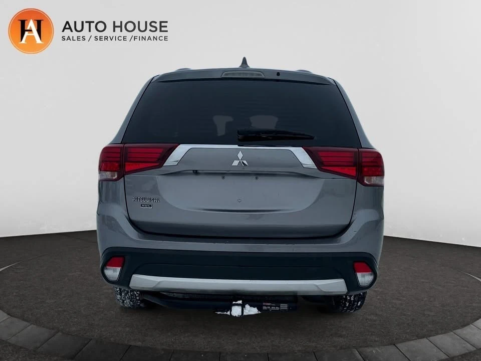 2018 Mitsubishi Outlander - Image 4 of 17