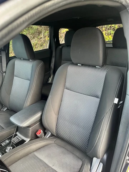 2018 Mitsubishi Outlander - Image 4 of 8