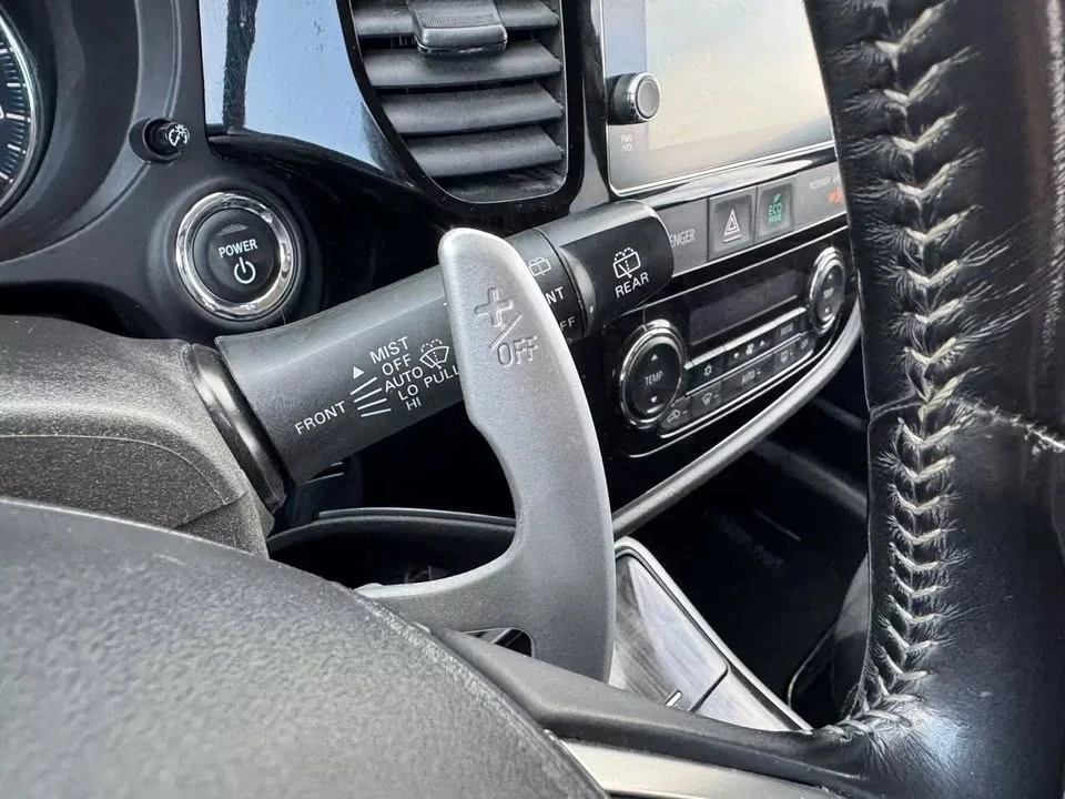 2018 Mitsubishi Outlander - Image 10 of 19