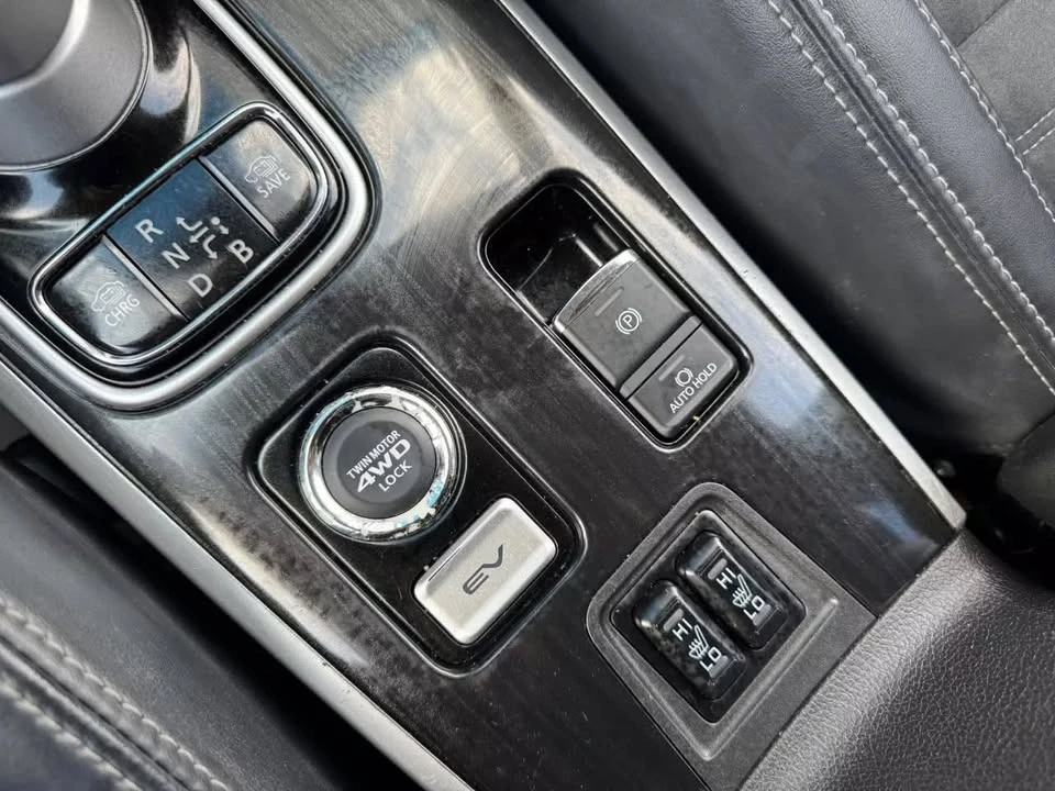 2018 Mitsubishi Outlander - Image 16 of 19