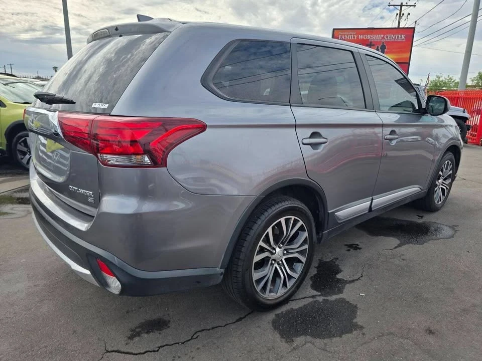 2018 Mitsubishi Outlander - Image 4 of 6
