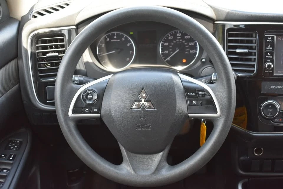2018 Mitsubishi Outlander - Image 19 of 19