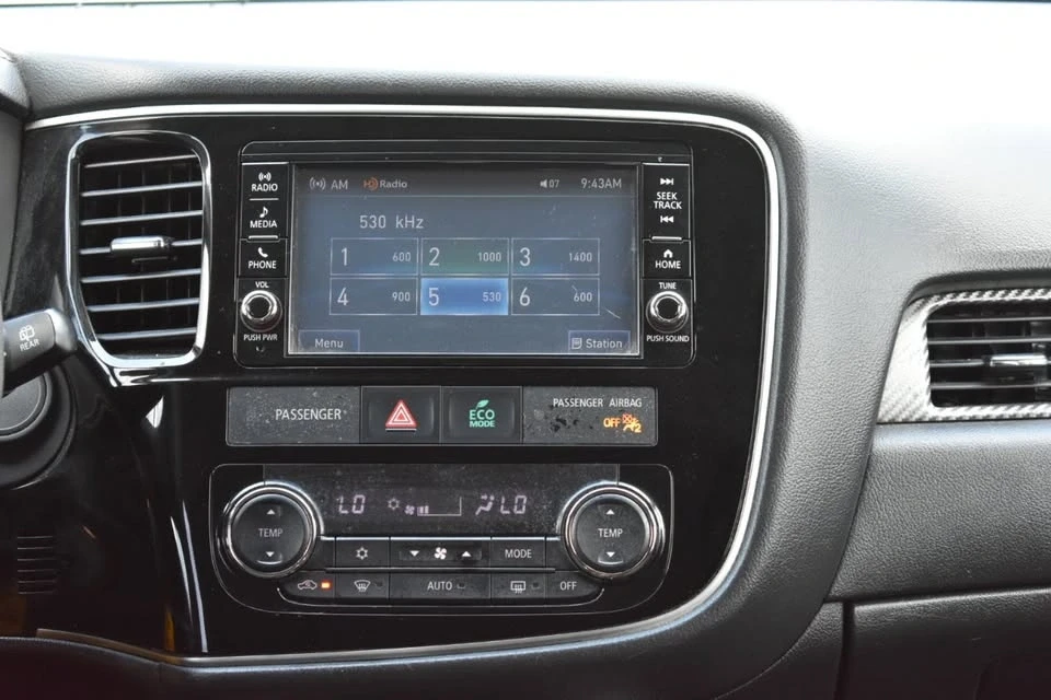 2018 Mitsubishi Outlander - Image 16 of 19