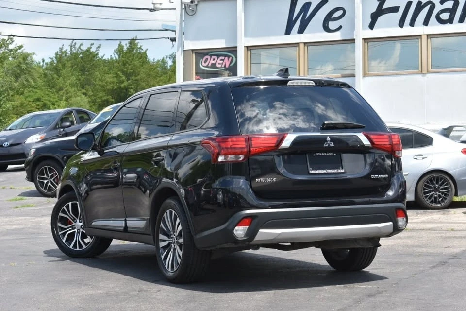 2018 Mitsubishi Outlander - Image 5 of 19