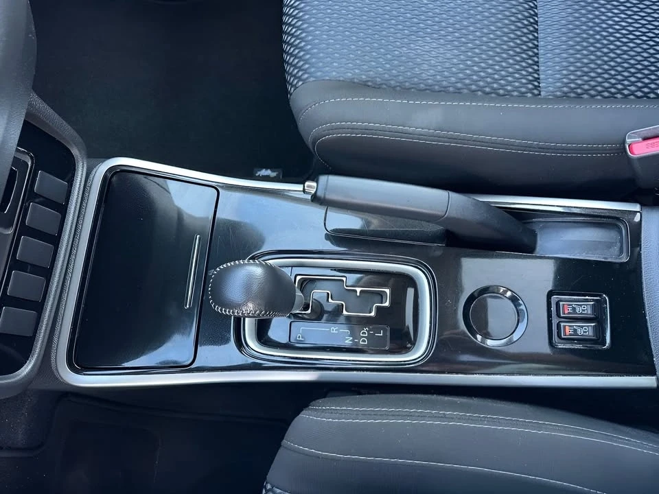 2018 Mitsubishi Outlander - Image 19 of 19