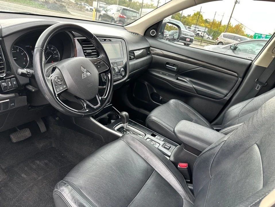 2018 Mitsubishi Outlander - Image 8 of 14