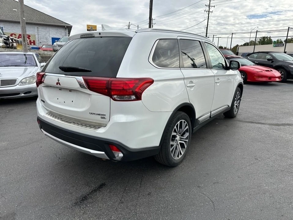 2018 Mitsubishi Outlander - Image 6 of 14