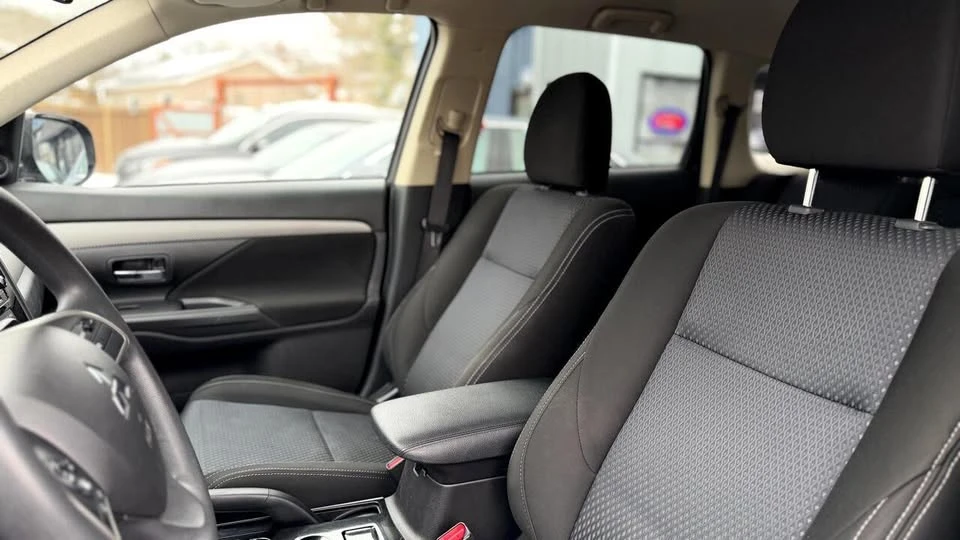 2018 Mitsubishi Outlander - Image 8 of 20