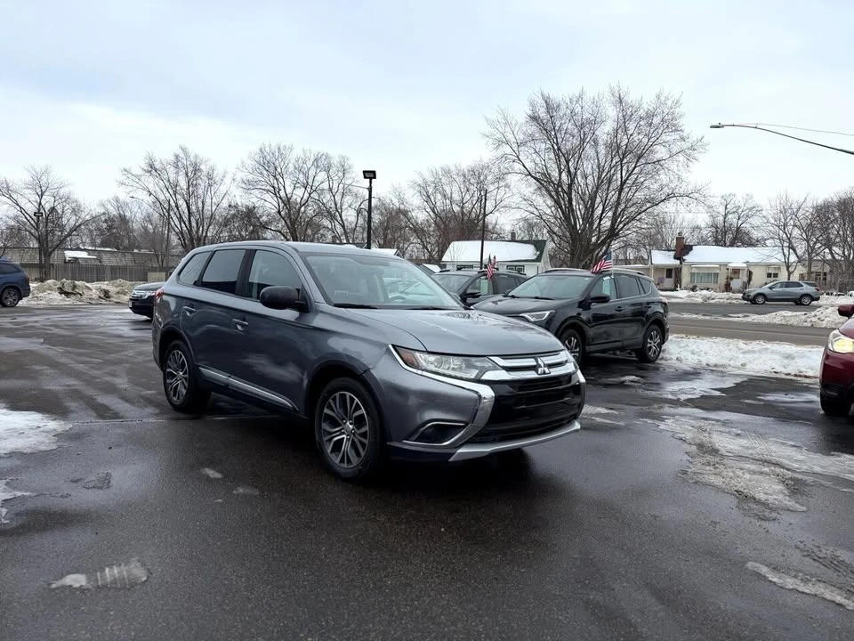2018 Mitsubishi Outlander - Image 3 of 20