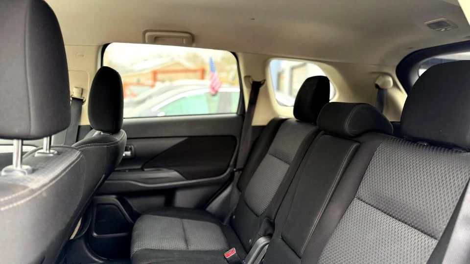 2018 Mitsubishi Outlander - Image 7 of 20