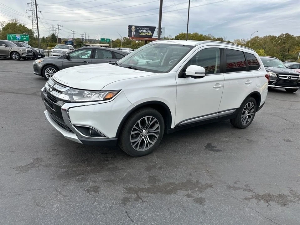 2018 Mitsubishi Outlander - Image 3 of 14