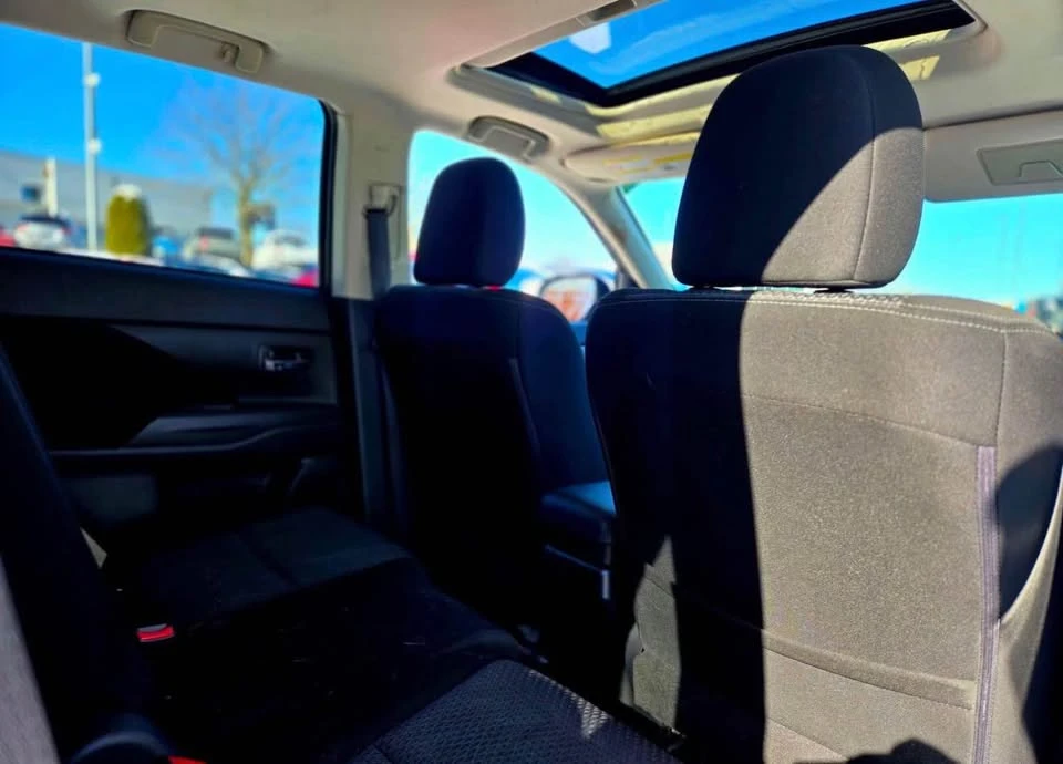 2018 Mitsubishi Outlander - Image 6 of 7