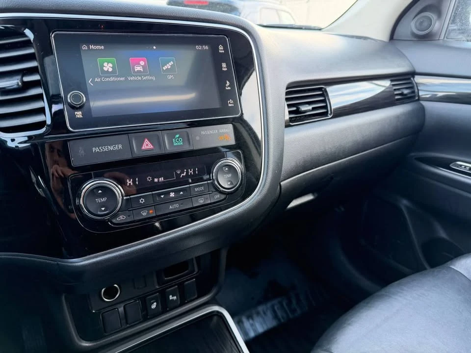 2018 Mitsubishi Outlander - Image 17 of 19