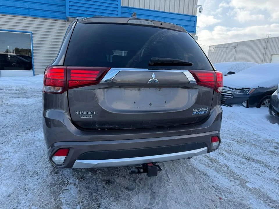 2018 Mitsubishi Outlander - Image 9 of 19